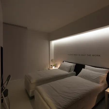 ベッド・アンド・ブレックファスト Bed 'n Design フロリーディア