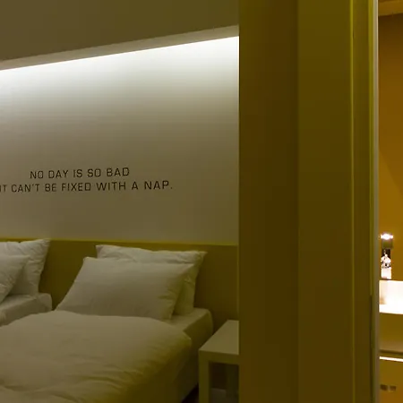 ベッド・アンド・ブレックファスト Bed 'n Design フロリーディア