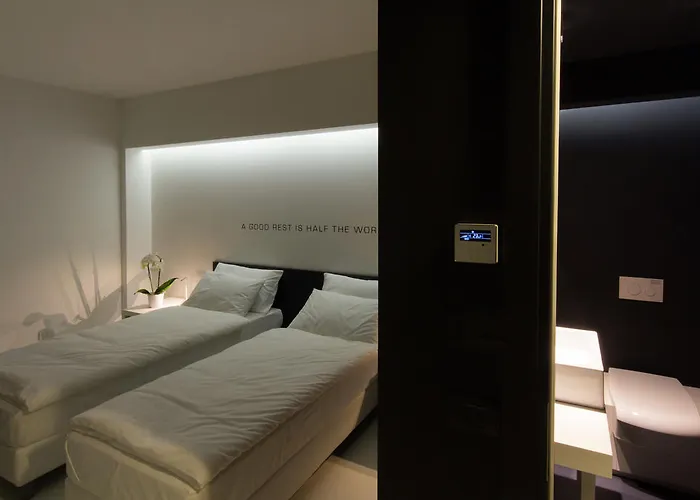 ベッド・アンド・ブレックファスト Bed 'n Design フロリーディア
