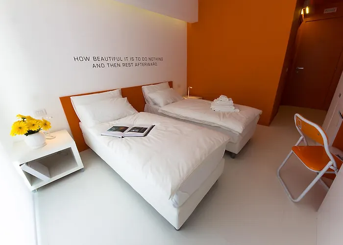 ベッド・アンド・ブレックファスト Bed 'n Design 4*
