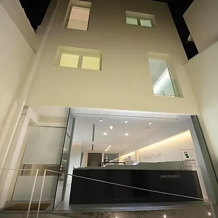 Bed & Breakfast Bed 'n Design 4*